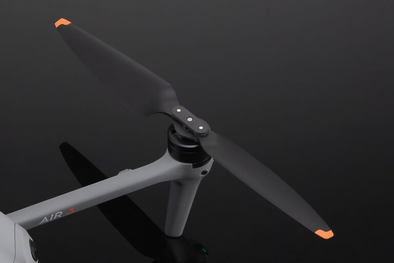 thumbnail image 2 of Drone Colorful Propellers For DJI Neo Low Noise Propellers Light Weight 2 of 13